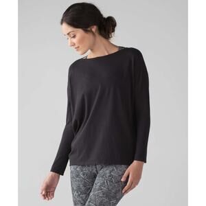 Lululemon Back in Action V-Neck Long Sleeve Shirt Blouse Size 6 Black